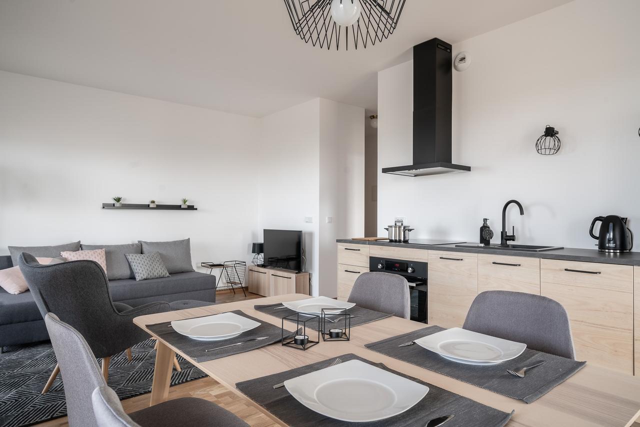 Rentplanet - Apartamenty Atal Tower Breslavia Exterior foto