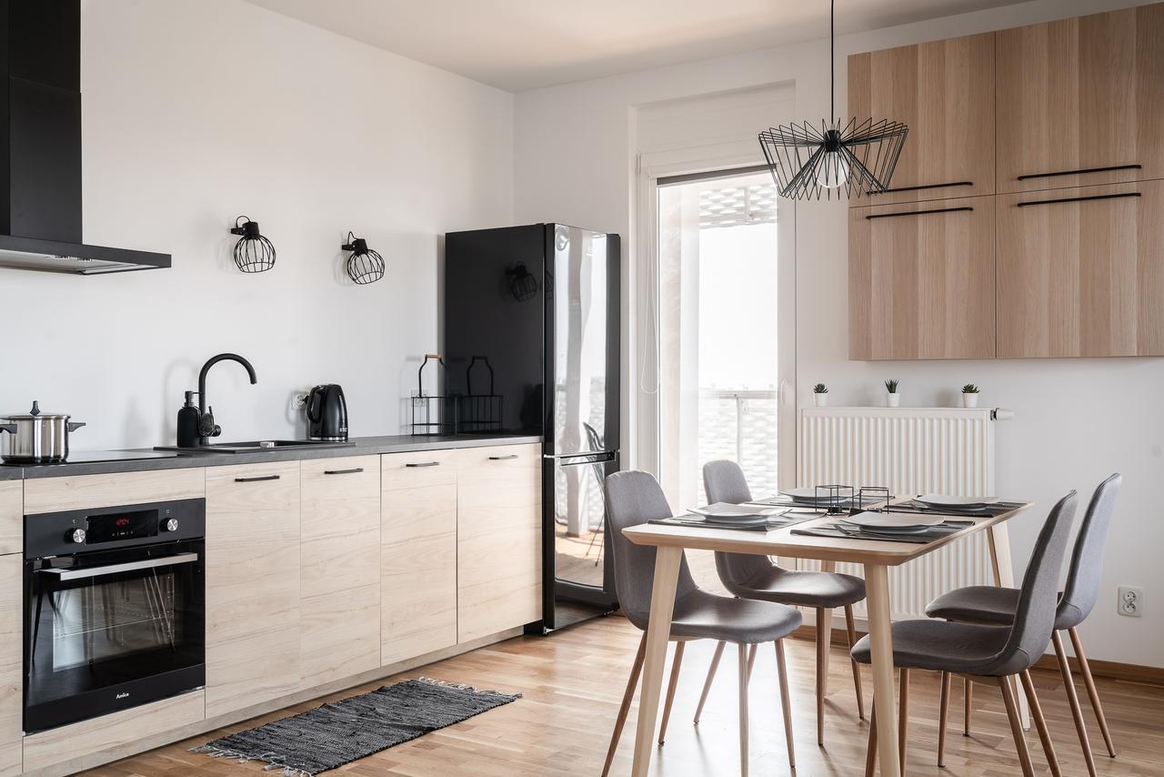 Rentplanet - Apartamenty Atal Tower Breslavia Exterior foto