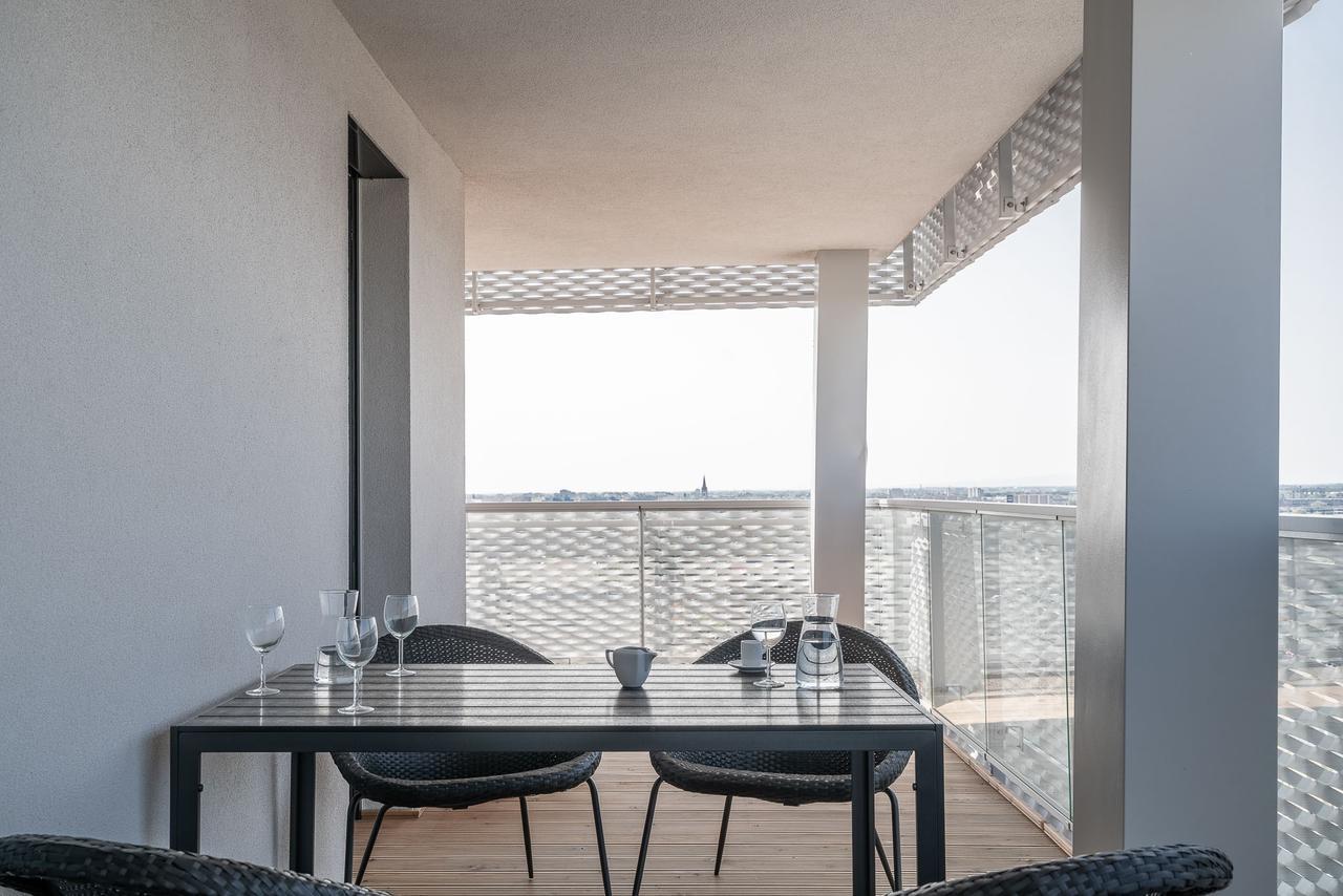 Rentplanet - Apartamenty Atal Tower Breslavia Exterior foto